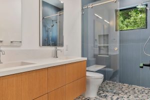 700-Florales-Bathroom-2-Website